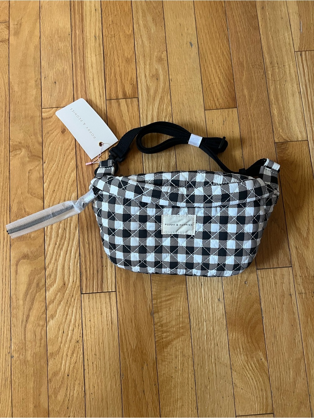 Poppy & Peonies Black and White Gingham Belt Bag. 🔥🔥 NWT 🔥🔥